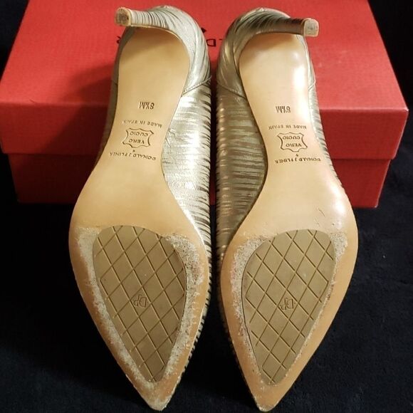 DONALD J. PLINER PRESLI-R7 PLATINO METALLIC SHOES - Picture 10 of 16